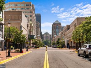 2112 Green Watch Way 10/200F, Reston VA 20191