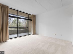 2112 Green Watch Way 10/200F, Reston VA 20191