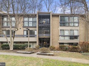 2112 Green Watch Way 10/200F, Reston VA 20191