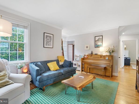 1901 Scroggins Road, Alexandria VA 22302