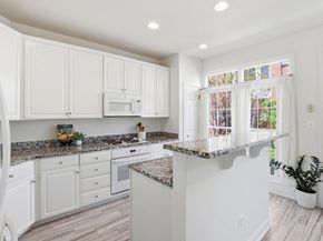 2139 N Pierce Court, Arlington VA 22209