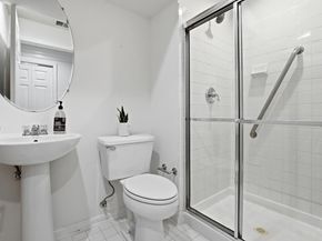 2139 N Pierce Court, Arlington VA 22209