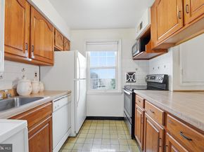 2011 37TH Street SE 202, Washington DC 20020