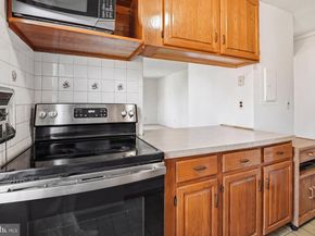 2011 37TH Street SE 202, Washington DC 20020