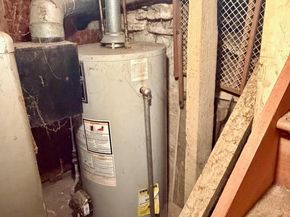 573 Shawmont Avenue, Philadelphia PA 19128