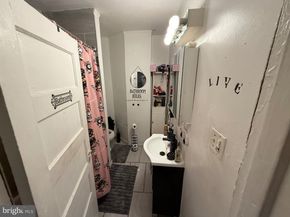 5627 Arlington Street, Philadelphia PA 19131