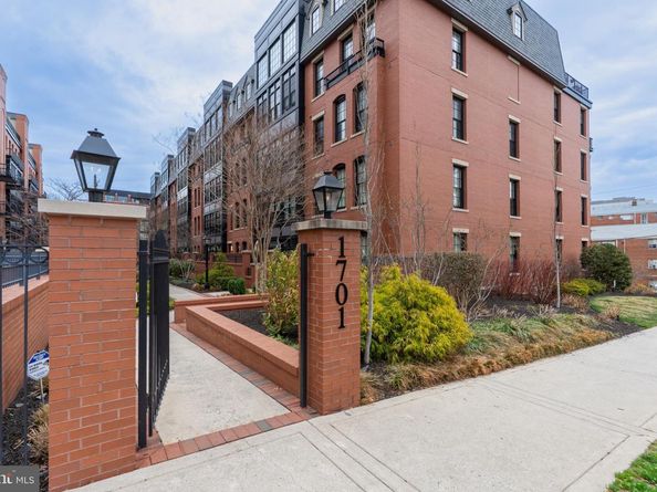 1701 16TH Street N 355, Arlington VA 22209