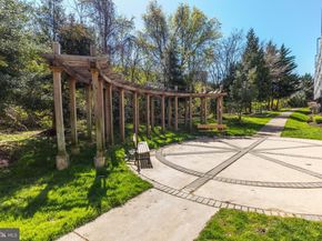 4862 Eisenhower Avenue 264, Alexandria VA 22304