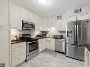 1800 Old Meadow Road 1204, Mclean VA 22102