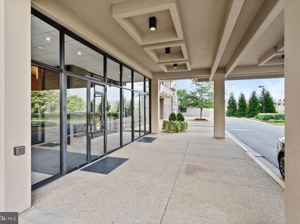 1800 Old Meadow Road 1204, Mclean VA 22102