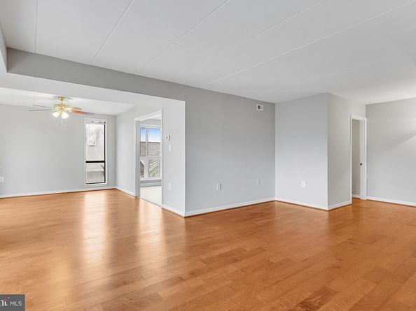 5101 Maris Avenue 301, Alexandria VA 22304