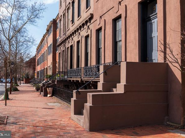 258 S 3rd Street 1, Philadelphia PA 19106
