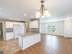 423 Honeysuckle Lane, Blue Bell PA 19422