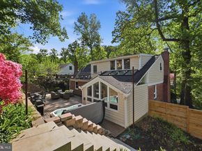 2351 N Vermont Street N, Arlington VA 22207