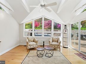 2351 N Vermont Street N, Arlington VA 22207
