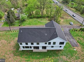 2627 County Line Rd, Chalfont PA 18914