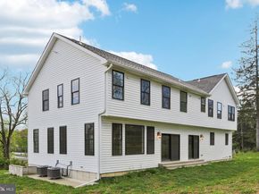 2627 County Line Rd, Chalfont PA 18914