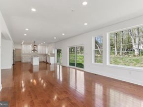 2627 County Line Rd, Chalfont PA 18914