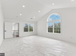 2627 County Line Rd, Chalfont PA 18914