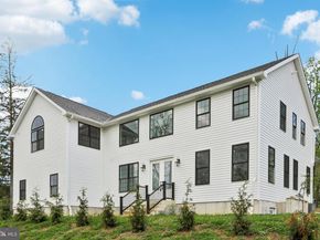 2627 County Line Rd, Chalfont PA 18914