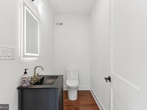 2627 County Line Rd, Chalfont PA 18914