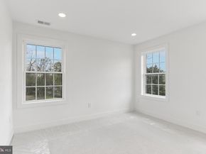 2627 County Line Rd, Chalfont PA 18914