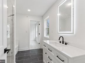 2627 County Line Rd, Chalfont PA 18914