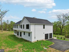 2627 County Line Rd, Chalfont PA 18914