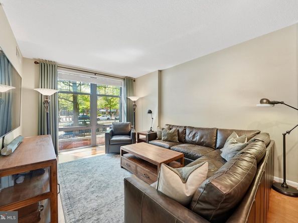 1021 N Garfield Street 139, Arlington VA 22201