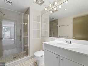 6614 Germantown Avenue 2C, Philadelphia PA 19119