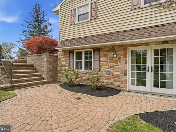 83 Wrenwood Way, Newtown PA 18940