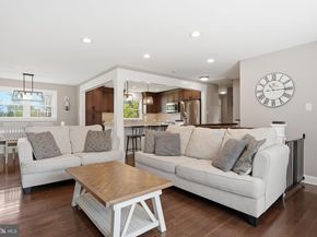 83 Wrenwood Way, Newtown PA 18940