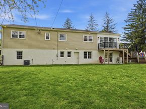 83 Wrenwood Way, Newtown PA 18940