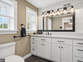 83 Wrenwood Way, Newtown PA 18940