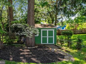 1109 Hillcrest Drive SW, Vienna VA 22180