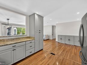 1109 Hillcrest Drive SW, Vienna VA 22180