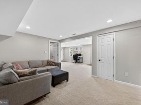 1109 Hillcrest Drive SW, Vienna VA 22180