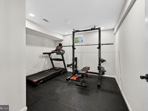 1109 Hillcrest Drive SW, Vienna VA 22180