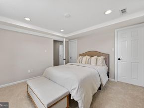 1109 Hillcrest Drive SW, Vienna VA 22180