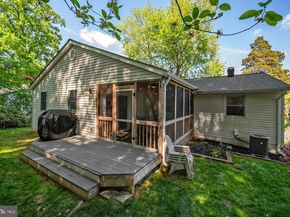 1109 Hillcrest Drive SW, Vienna VA 22180