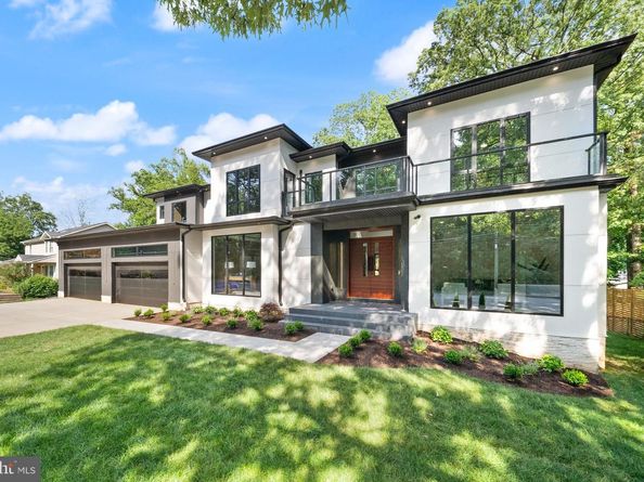 2537 Gallows Road, Dunn Loring VA 22027