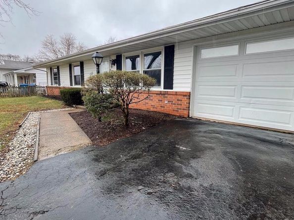 1100 N Sterling Boulevard, Sterling VA 20164