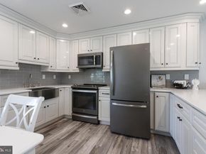 80 Thornridge Drive, Levittown PA 19054