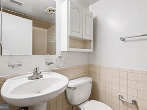 2247 Castle Rock Square 12C, Reston VA 20191