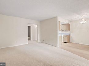 2247 Castle Rock Square 12C, Reston VA 20191