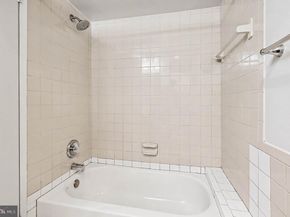 2247 Castle Rock Square 12C, Reston VA 20191