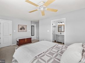5090 Donovan Drive 102, Alexandria VA 22304