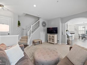 5090 Donovan Drive 102, Alexandria VA 22304