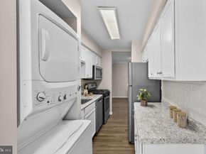 11240 Chestnut Grove Square 157, Reston VA 20190