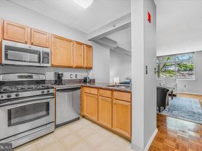 7111 Woodmont Avenue 308, Bethesda MD 20815